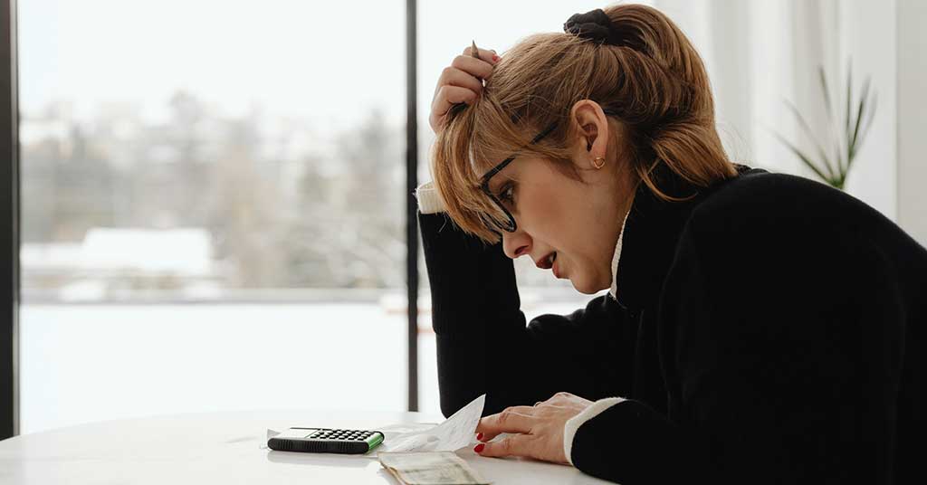 Some Canadians are going into debt just to eat